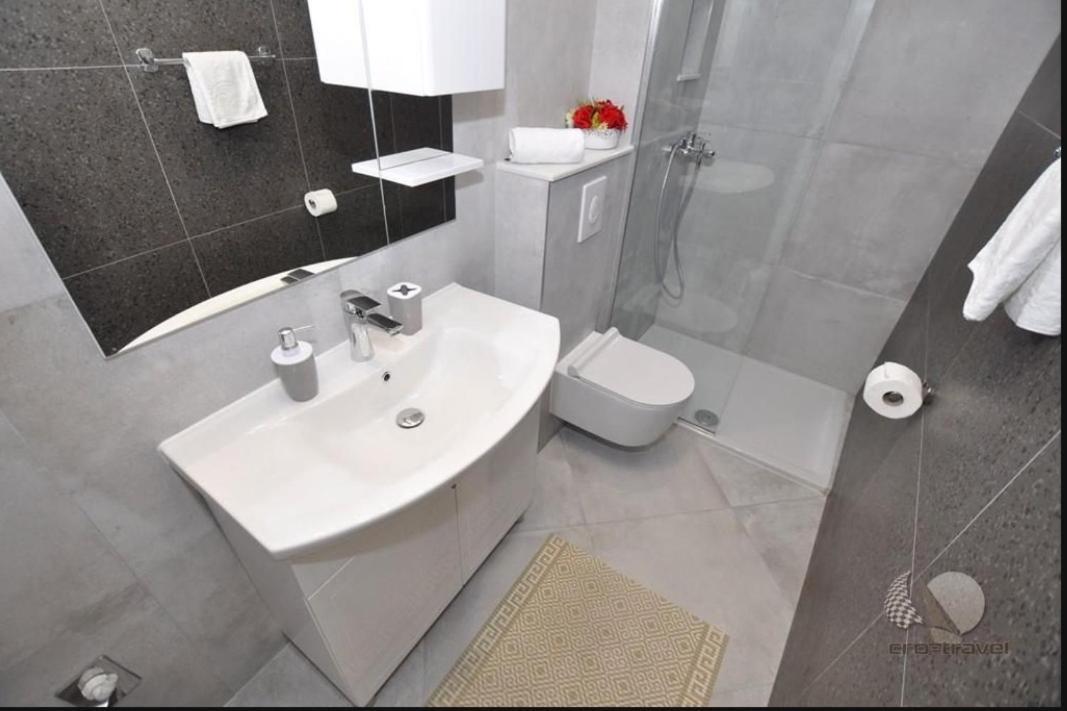 Apartmani Miranda Drašnice Exteriér fotografie